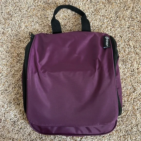 Venture 4th hanging travel toiletry bag, purple. - Picture 9 of 13
